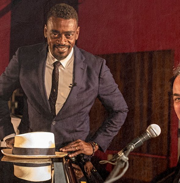 Seu Jorge & Daniel Jobim cantam Tom Jobim